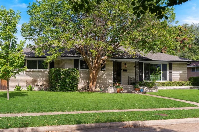 2677 Heatherwood Drive, Dallas TX 75228 - Photo 36