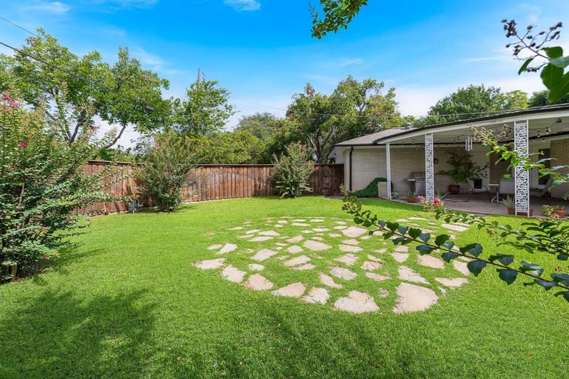 2677 Heatherwood Drive, Dallas TX 75228 - Photo 30