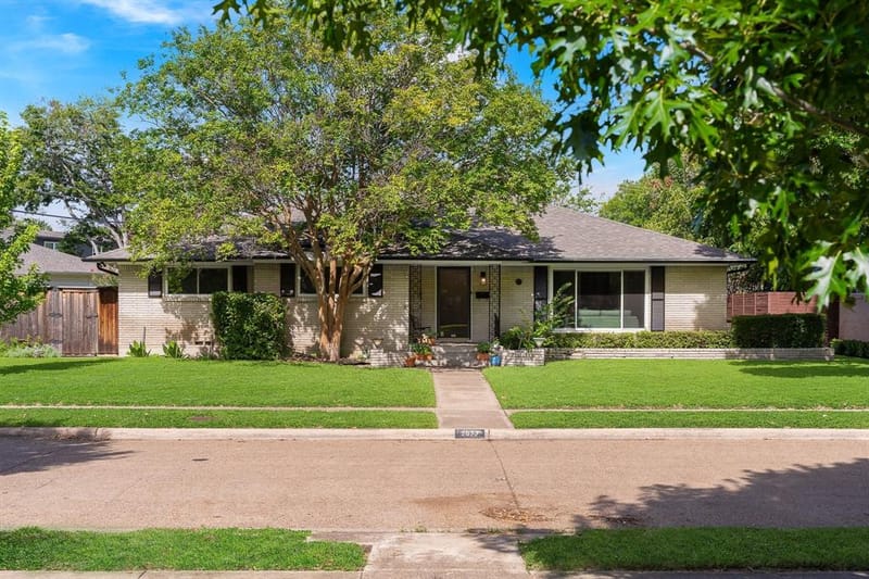 2677 Heatherwood Drive, Dallas TX 75228 - Photo 34
