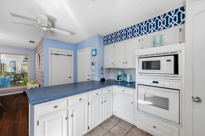 805 Shadycreek Court, Arlington TX 76013 - Photo 9