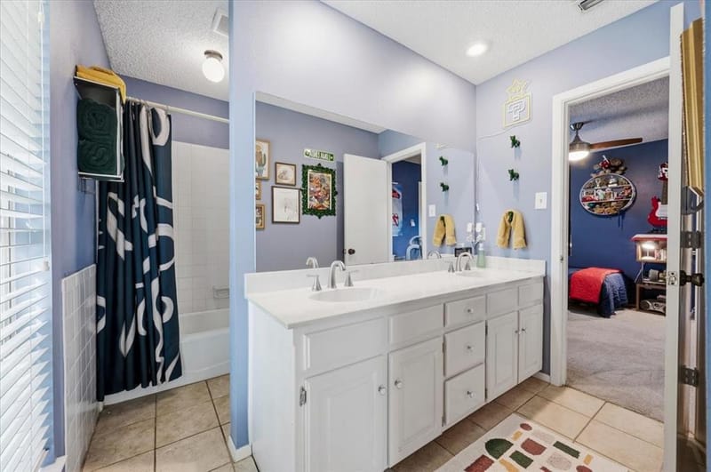 805 Shadycreek Court, Arlington TX 76013 - Photo 24