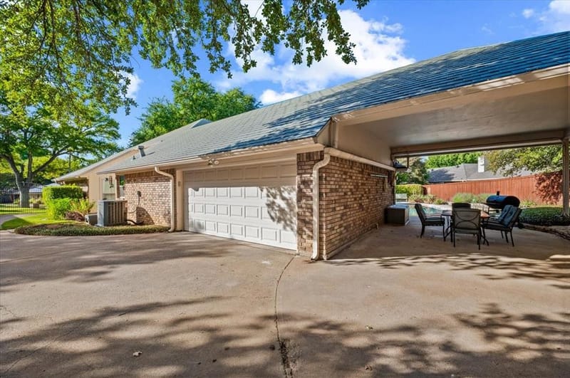 805 Shadycreek Court, Arlington TX 76013 - Photo 31