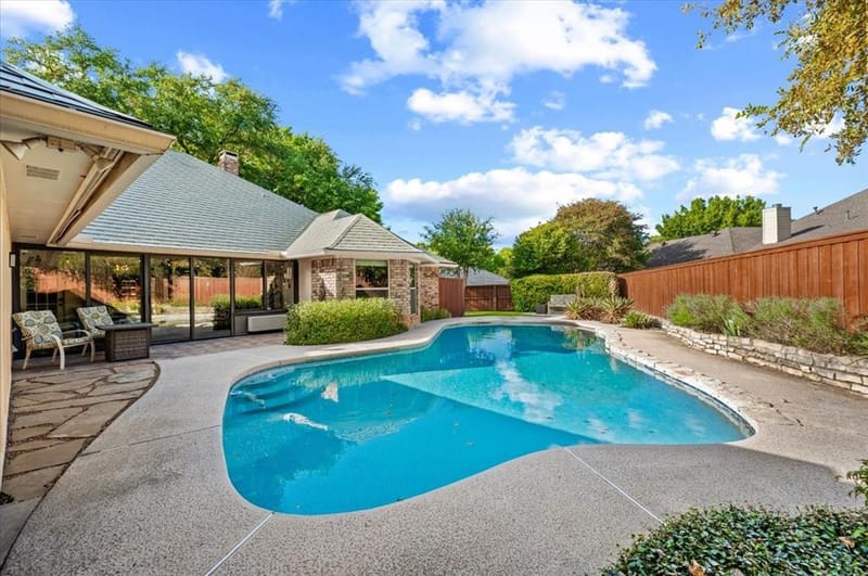 805 Shadycreek Court, Arlington TX 76013 - Photo 29