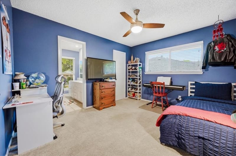 805 Shadycreek Court, Arlington TX 76013 - Photo 25