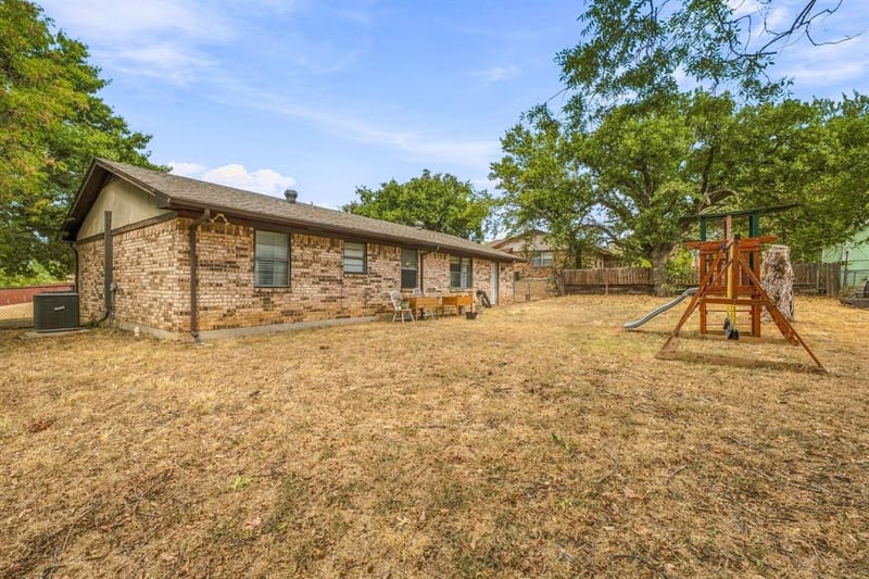525 Vine Street, Weatherford TX 76086 - Photo 25