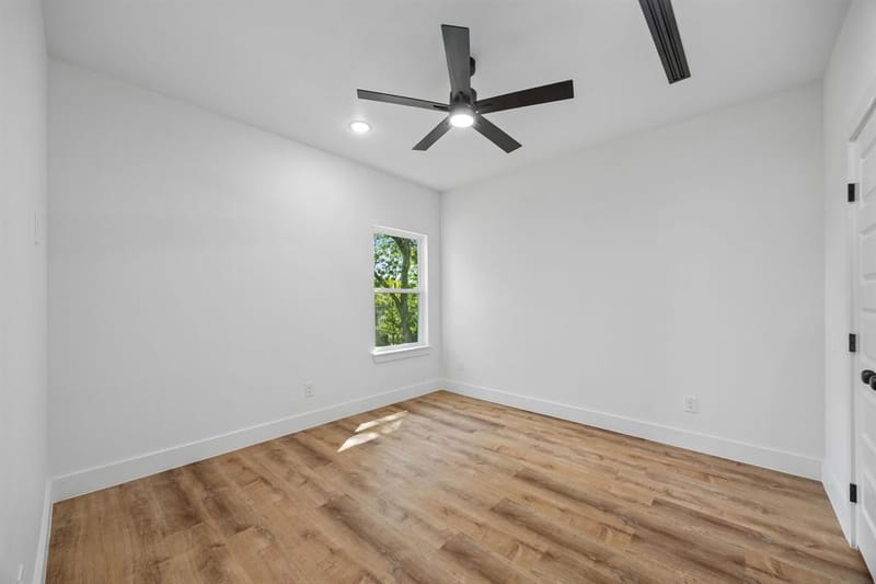 1822 S Marsalis Avenue, Dallas TX 75216 - Photo 24