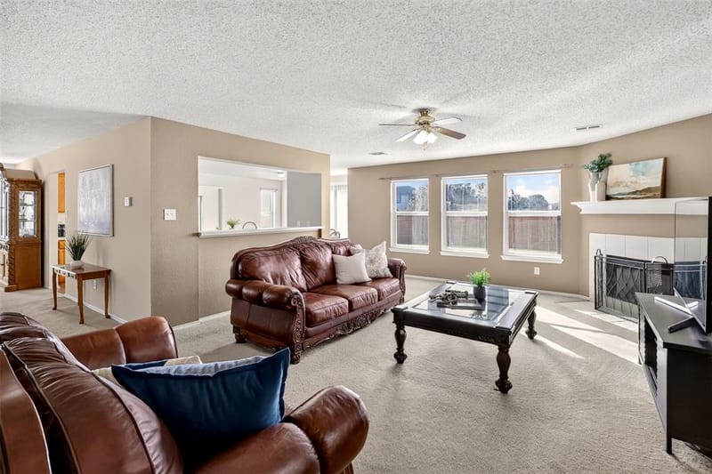 4721 Sleepy Ridge Circle, Fort Worth TX 76133 - Photo 6