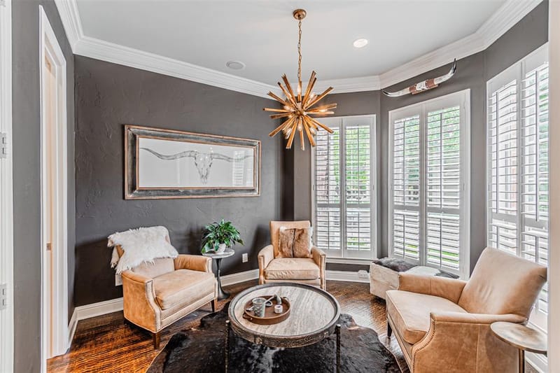 3637 Reagan Street, Dallas TX 75219 - Photo 2