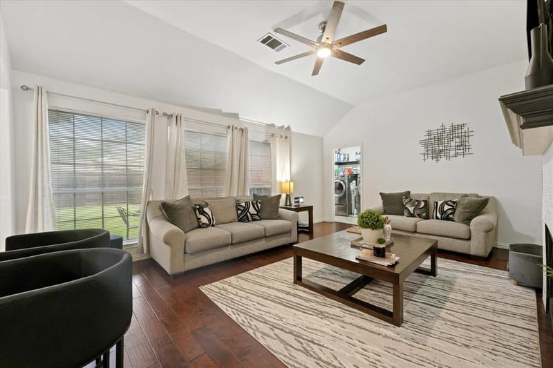 1040 Essex Drive, Cedar Hill TX 75104 - Photo 6