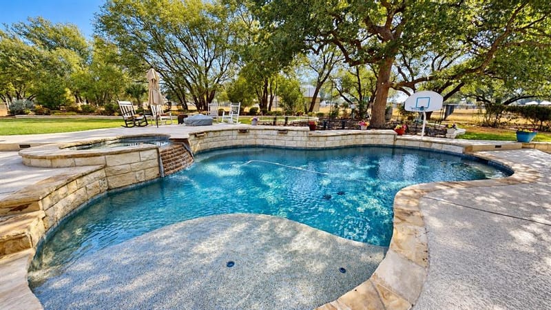1729 Bent Tree Court, Granbury TX 76049 - Photo 34