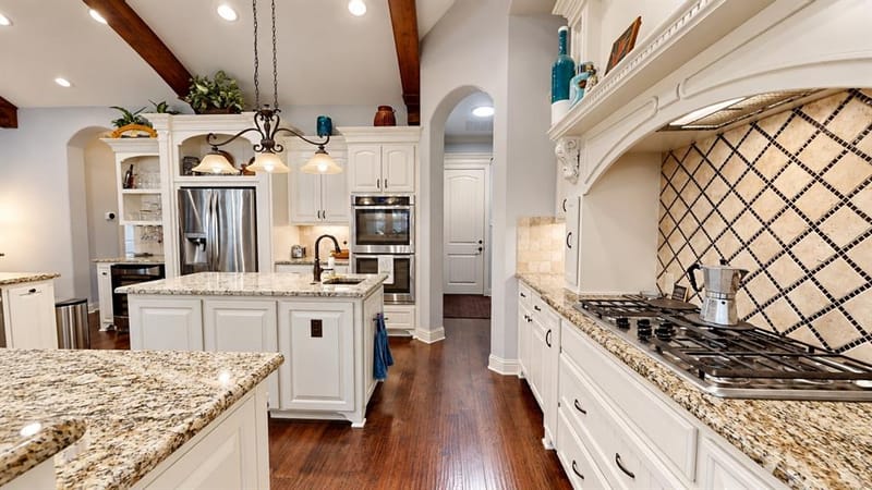 1729 Bent Tree Court, Granbury TX 76049 - Photo 10