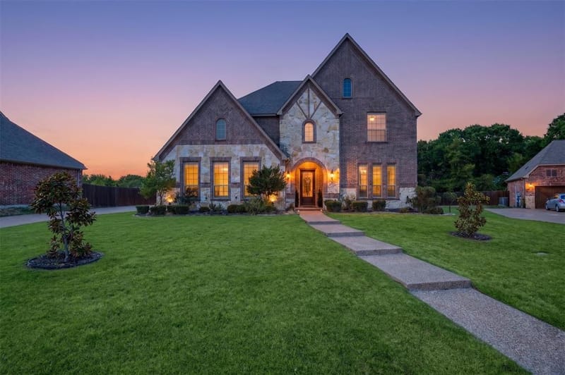 9002 Forest Park Court, Rowlett TX 75089 - Photo 2