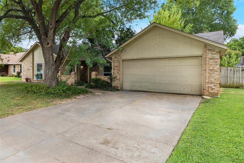 1016 Hazelwood Drive, Mansfield TX 76063 - Photo 2