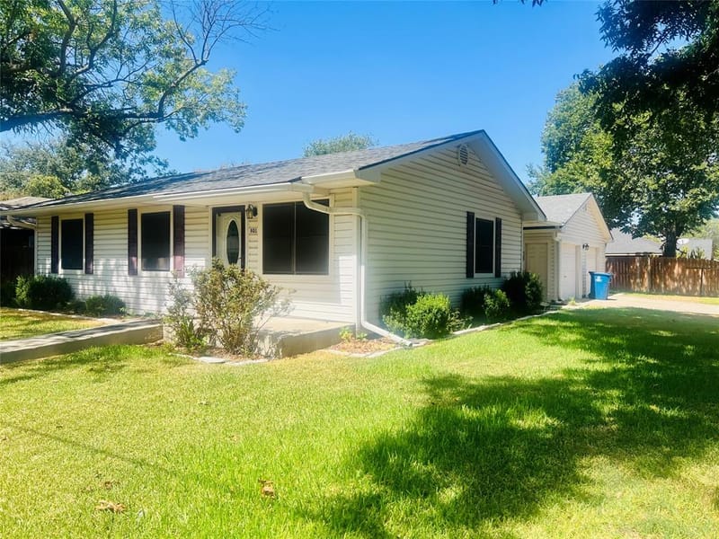 901 Church Street, Sanger TX 76266 - Photo 2