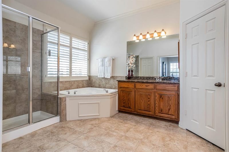 5900 Barton Springs Drive, North Richland Hills TX 76180 - Photo 19