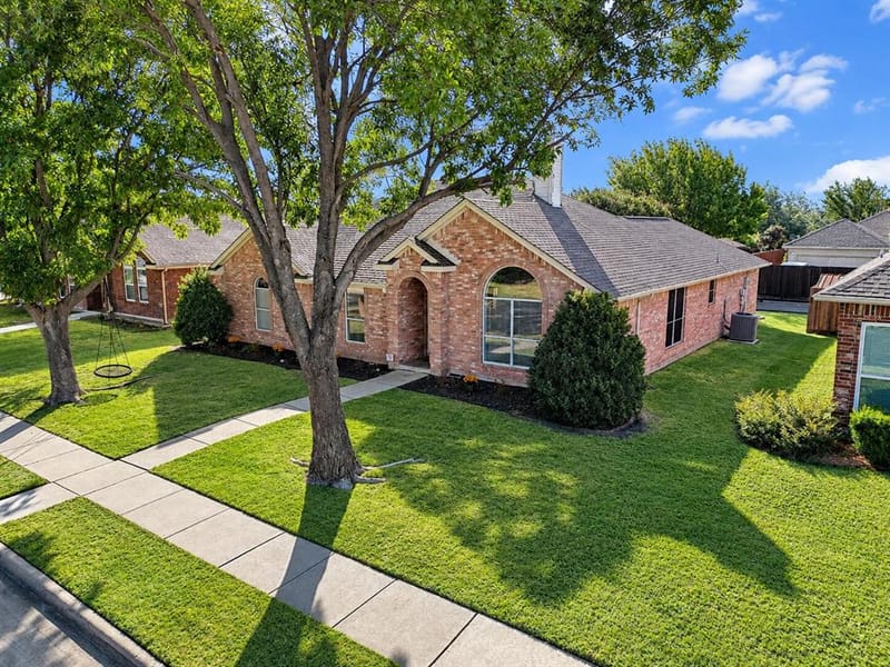 7514 Westway Drive, Rowlett TX 75089 - Photo 3