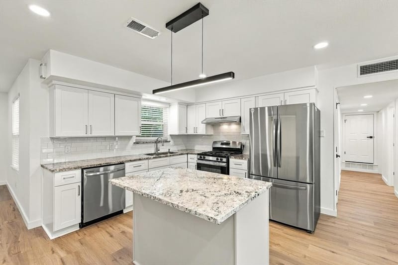 7713 Noreast Drive, North Richland Hills TX 76180 - Photo 10