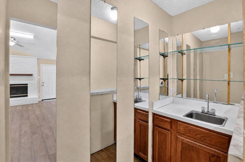 2413 Channing Drive, Grand Prairie TX 75052 - Photo 5
