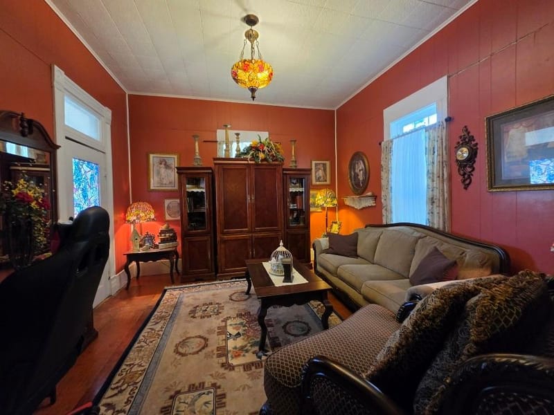 736 N Robinson Street, Cleburne TX 76031 - Photo 4