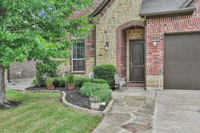 409 Middleton Drive, Roanoke TX 76262 - Photo 2