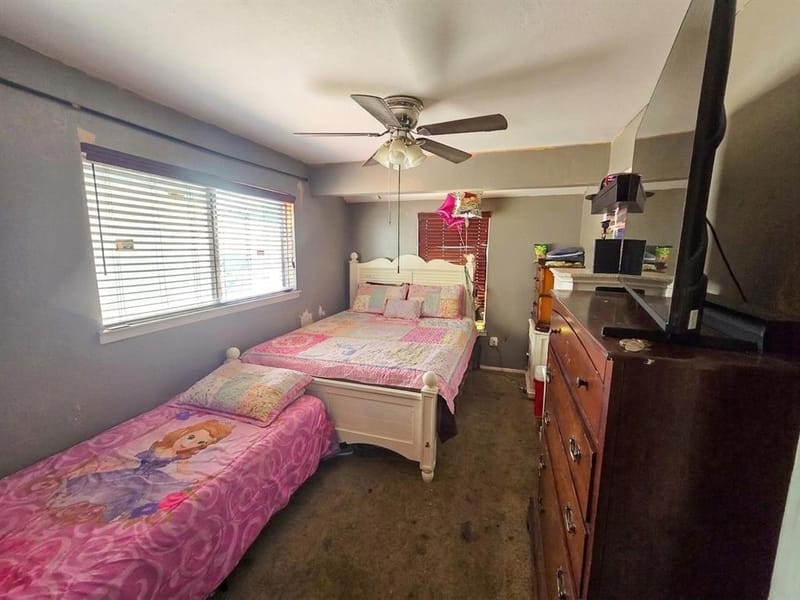 4641 Silver Lake Drive, Dallas TX 75211 - Photo 14