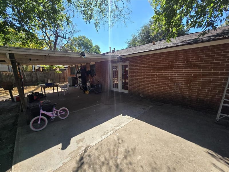 4641 Silver Lake Drive, Dallas TX 75211 - Photo 15