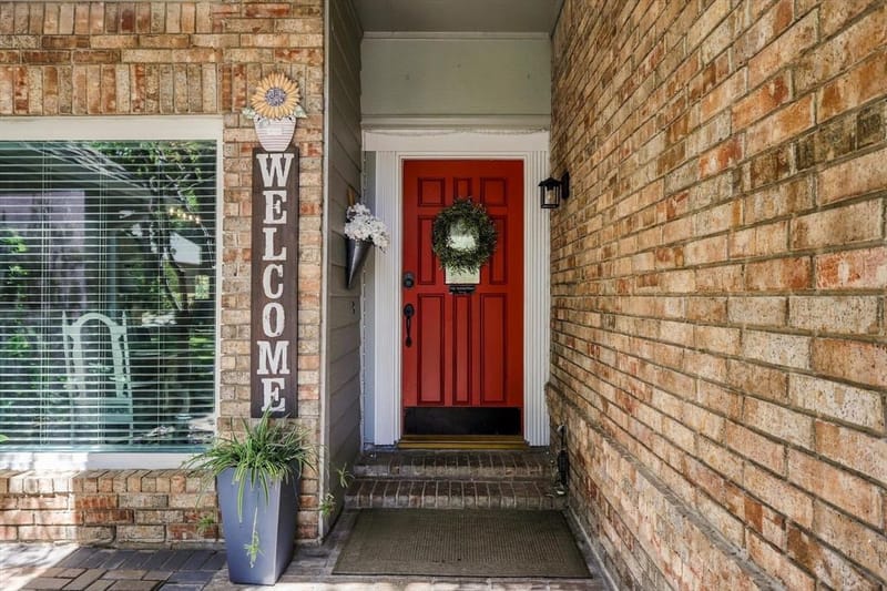 524 Post Oak Road, Grapevine TX 76051 - Photo 2