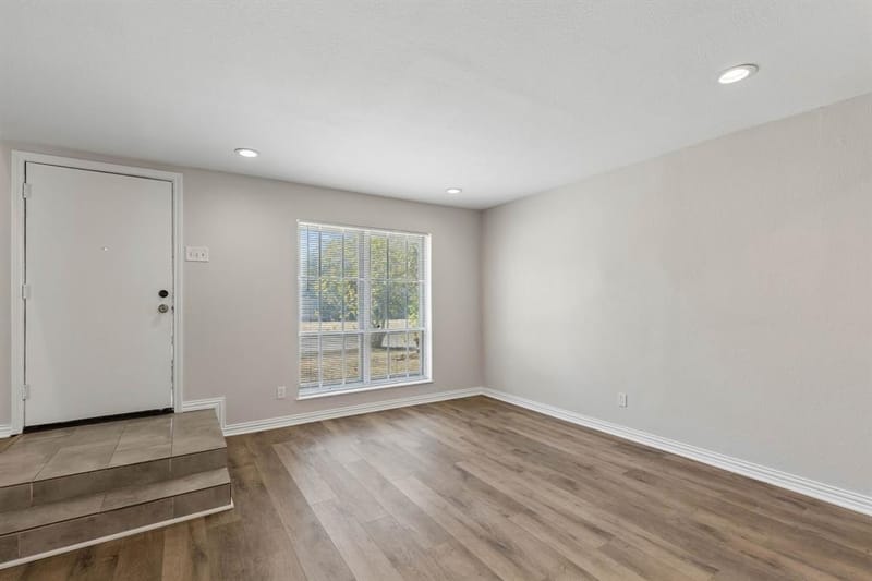 2047 Abshire Lane, Dallas TX 75228 - Photo 6