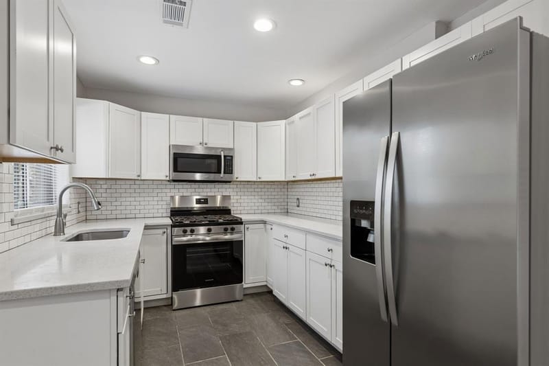 2047 Abshire Lane, Dallas TX 75228 - Photo 14