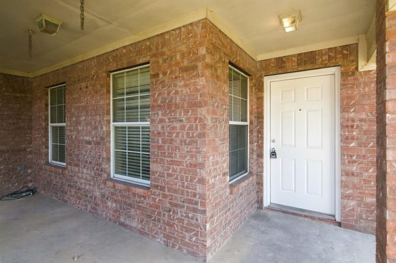 8116 Hulen Park Circle, Fort Worth TX 76123 - Photo 2