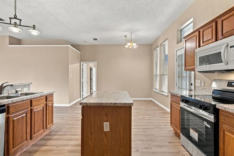 8116 Hulen Park Circle, Fort Worth TX 76123 - Photo 17