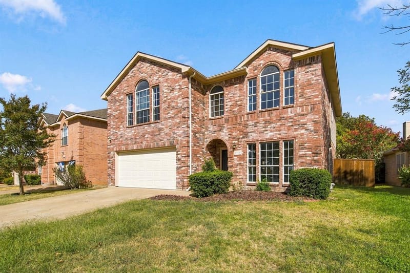 5948 Sugarleaf Lane, Dallas TX 75249 - Photo 3