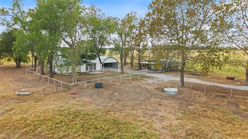 666 County Road 2445, Decatur TX 76234 - Photo 33