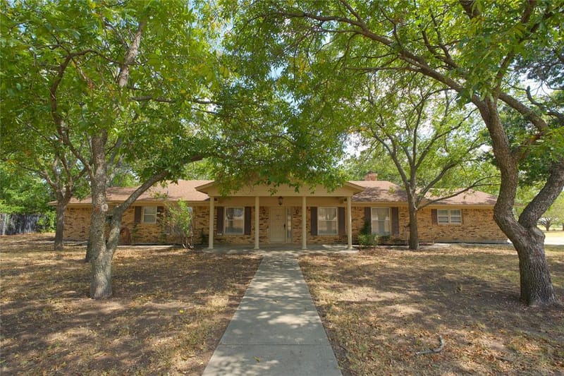 697 N Fm 373, Muenster TX 76252