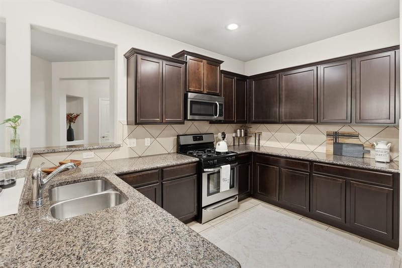 9813 Pronghorn Road, McKinney TX 75071 - Photo 12