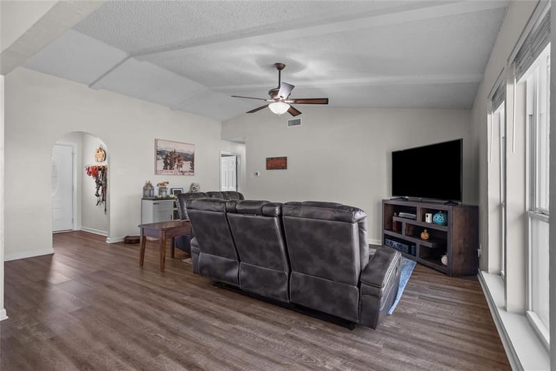 2621 Elk Grove Road, Carrollton TX 75007 - Photo 7