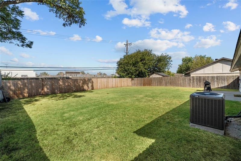 2621 Elk Grove Road, Carrollton TX 75007 - Photo 19