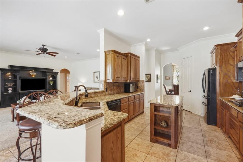 199 Deer Creek Drive, Aledo TX 76008 - Photo 12