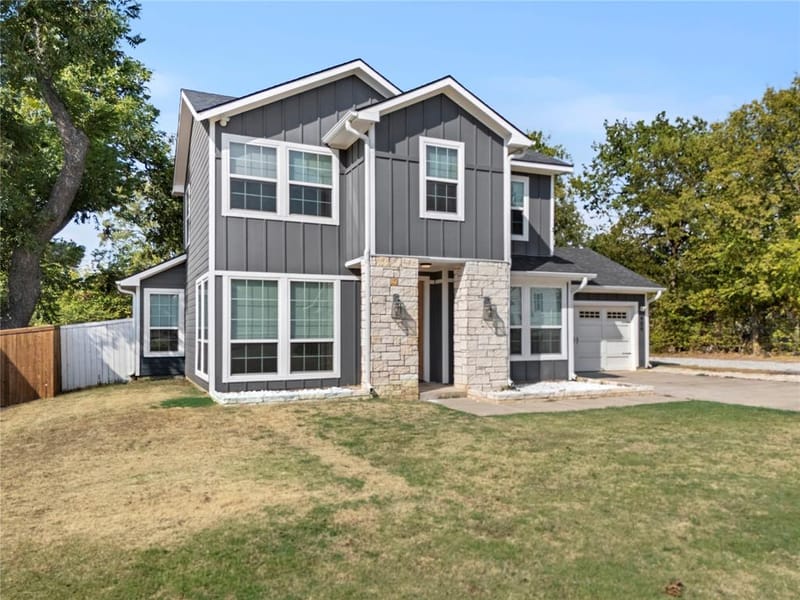 406 William Street, Pottsboro TX 75076