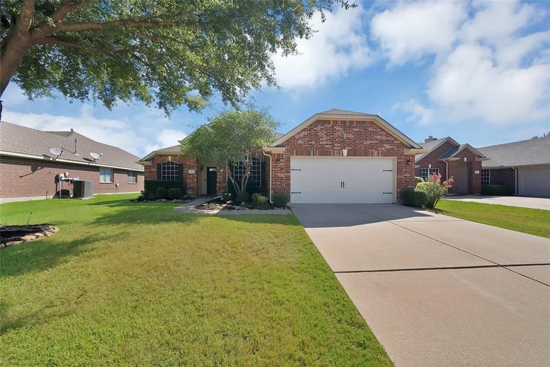 505 Victory Lane, Mansfield TX 76063 - Photo 2