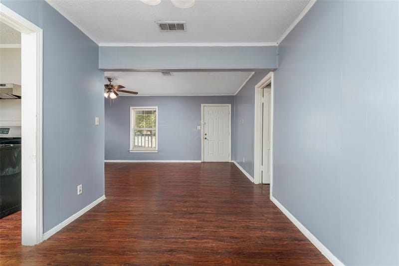 5600 Hiett Court, Fort Worth TX 76112 - Photo 11