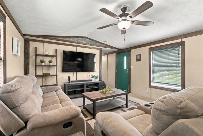 22107 Lakewood Drive, Frankston TX 75763 - Photo 5