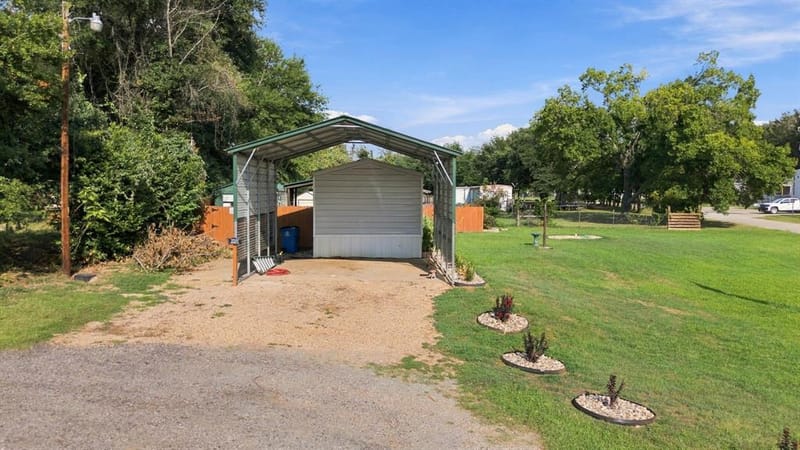 22107 Lakewood Drive, Frankston TX 75763 - Photo 25