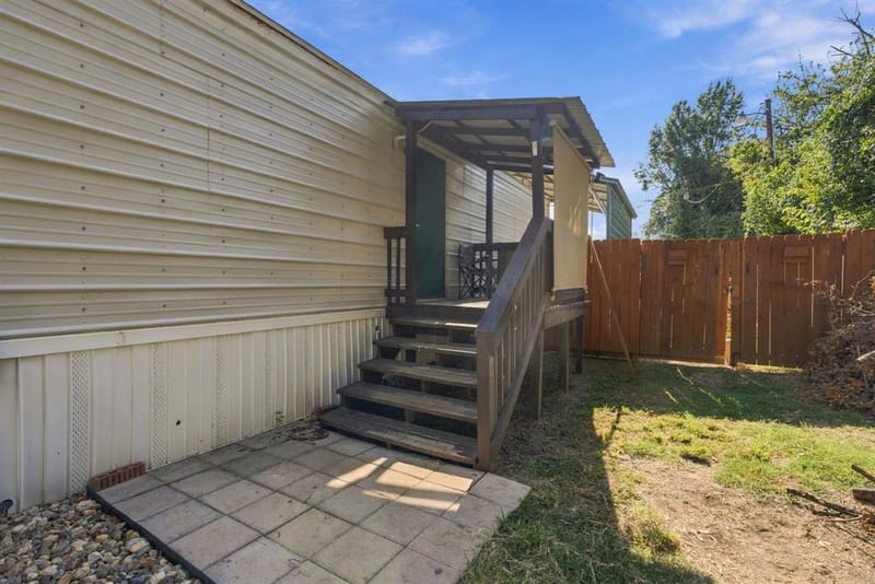 22107 Lakewood Drive, Frankston TX 75763 - Photo 21