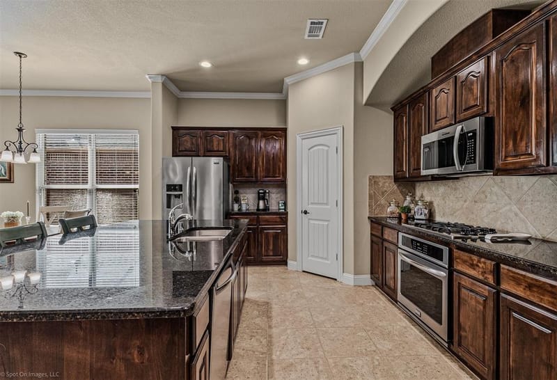 1314 Oak Hill Lane, Murphy TX 75094 - Photo 9