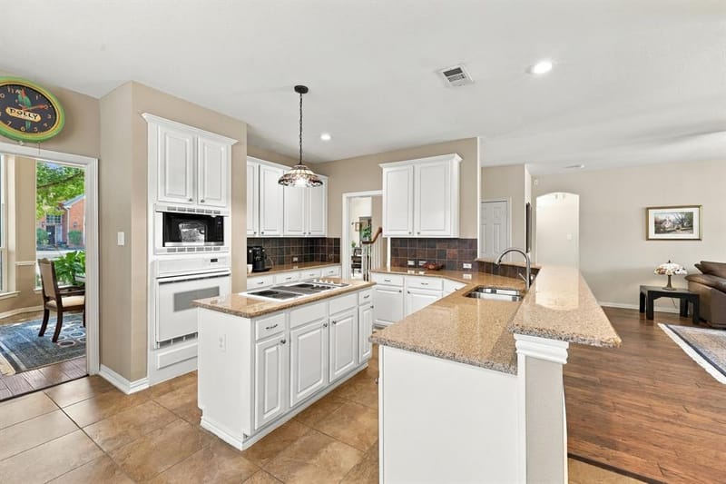 942 Village Parkway, Coppell TX 75019 - Photo 6