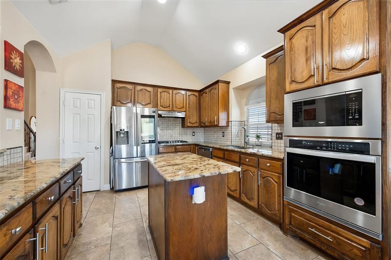 5400 Rolling Meadows Drive, Fort Worth TX 76123 - Photo 15