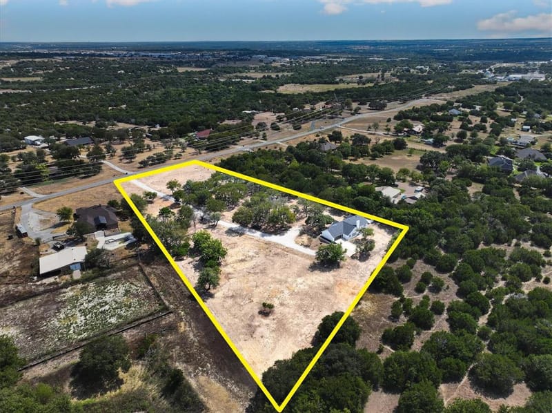 111 Woodcrest Street, Weatherford TX 76087 - Photo 2