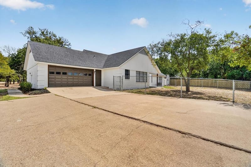 111 Woodcrest Street, Weatherford TX 76087 - Photo 30