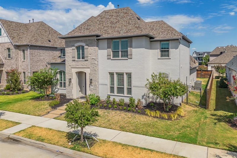 1703 Silver Marten Trail, Arlington TX 76005 - Photo 2